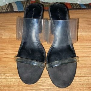 Who What Wear in size 8 and in very good shape!